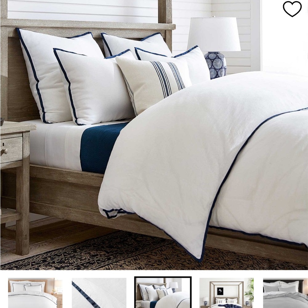 Pottery Barn White and Navy Linen Full/Queen Duvet and Euro Sham (2)